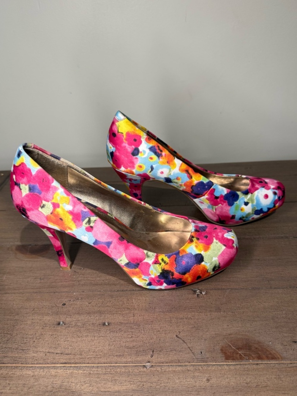 Steve Madden Multicolor Floral Pump